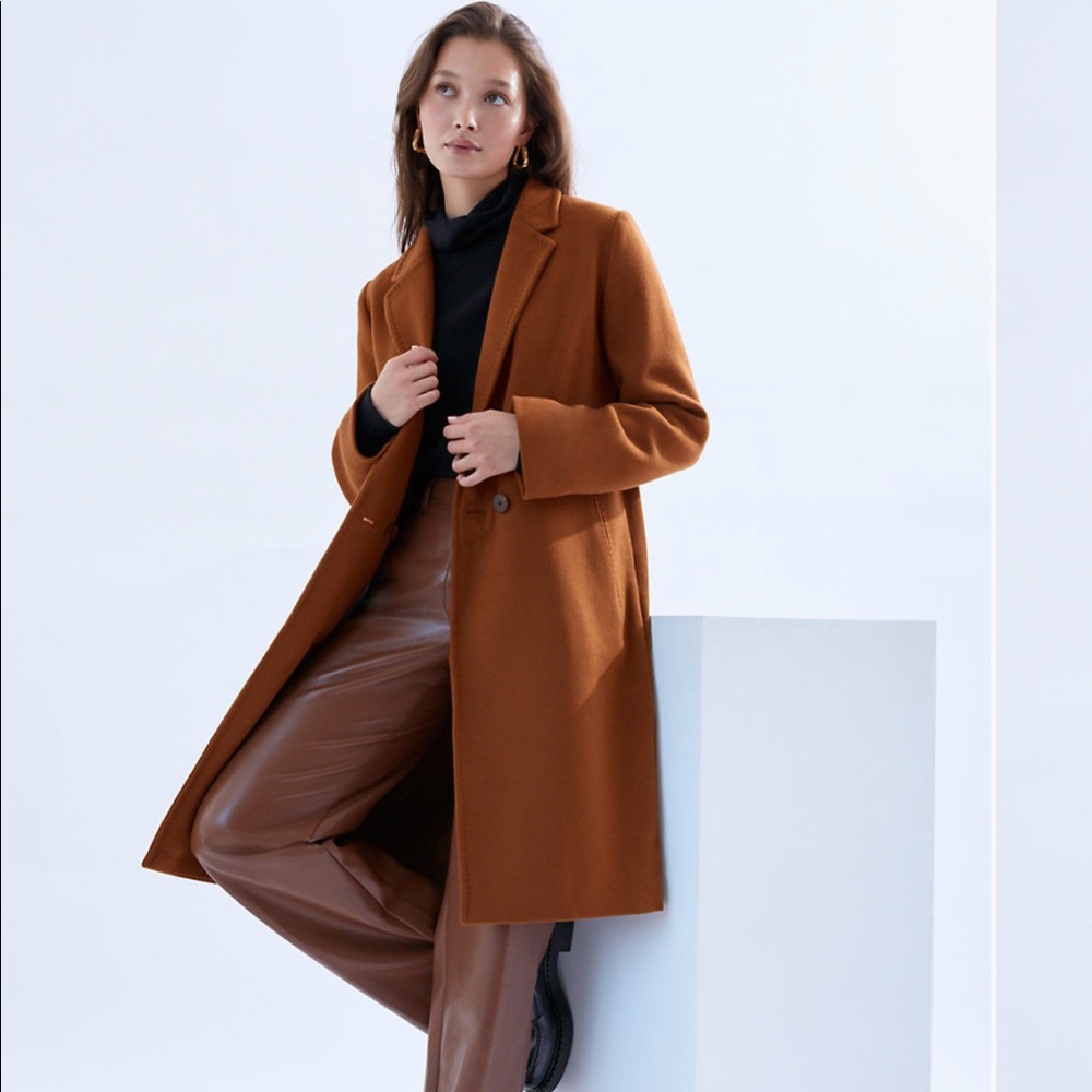 NWOT - Aritzia (Babaton) Stedman Coat in Rich Camel shade 🤎